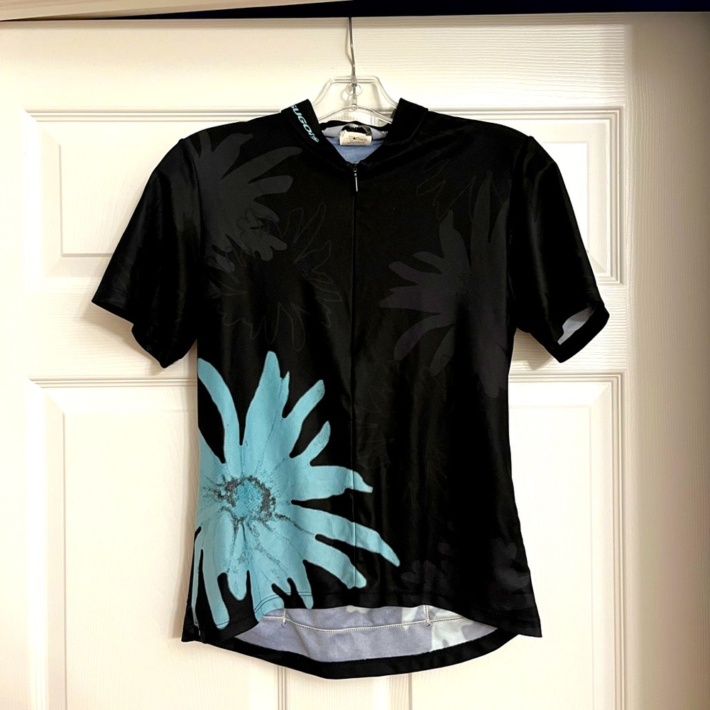 Sugoi women’s size M cycling Jersey